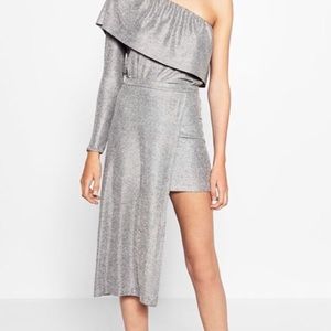 Beautiful Zara asymmetrical set (skirt +top)